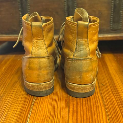 Photo by sthilburn on February 5, 2025 of the Wesco Wesco/x S&S Day Breaker in Horween Natural Essex.