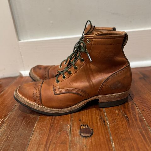 Photo by sthilburn on April 6, 2025 of the Wesco Wesco/x S&S Day Breaker in Horween Natural Essex.