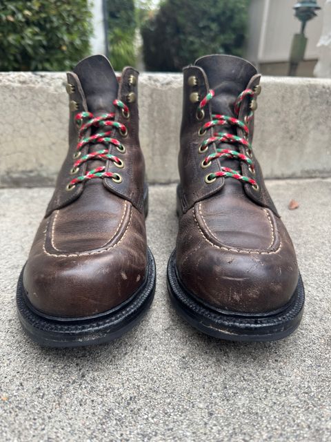 Photo by kat on December 4, 2024 of the Grant Stone Brass Boot in Gallun Teton Waxy Stag.