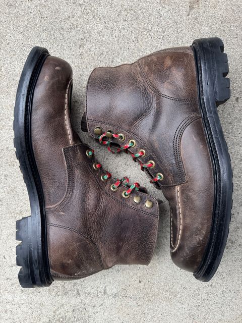 Photo by kat on December 4, 2024 of the Grant Stone Brass Boot in Gallun Teton Waxy Stag.