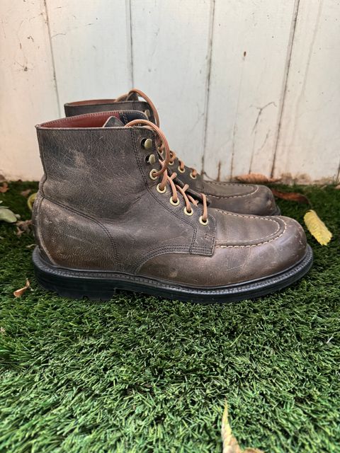 Photo by kat on February 5, 2025 of the Grant Stone Brass Boot in Gallun Teton Waxy Stag.