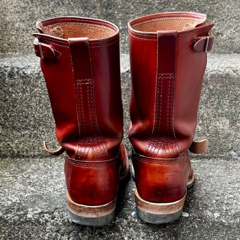Photo by Leetsalot on February 3, 2025 of the Wesco Mister Lou in Wickett & Craig Tan Oiled Latigo.