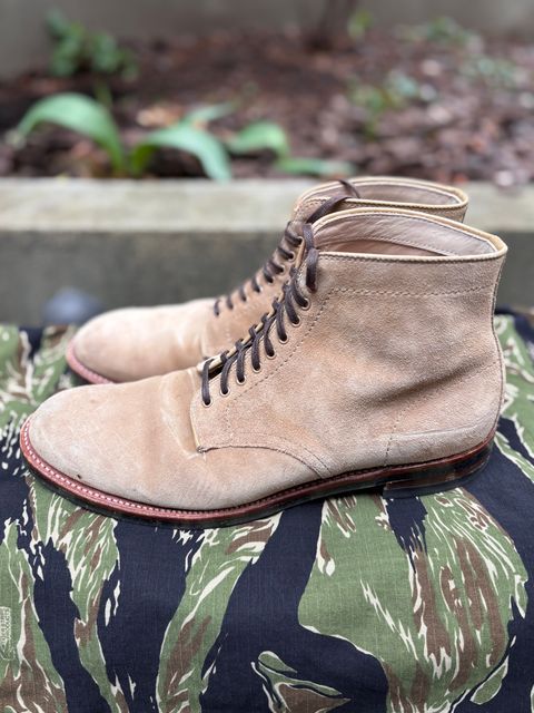 Photo by Way2Jeff on April 5, 2025 of the Alden x Brogue Boondocker Boot in Tan Suede.