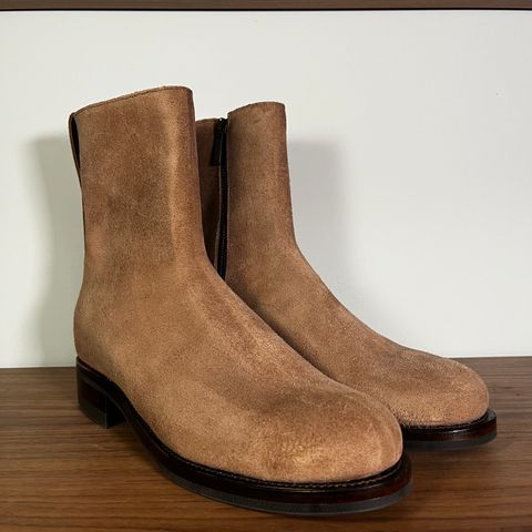 Photo by jamesherlihy on November 2, 2023 of the Viberg herald in Eco Veg Fallow Suede Roughout.