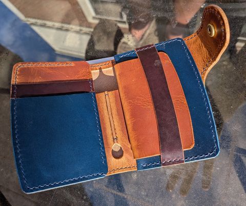 Photo by rabton on October 1, 2025 of the Ambar Snap Wallet in Conceria Walpier Navy Buttero & Badalassi Carlo Natural Waxy & Horween Armagnac Shell Cordovan.