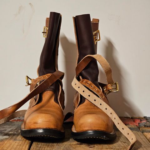 Photo by arriaga214 on October 1, 2024 of the Nicks Heritage TankerPro in Horween Natural Dublin.
