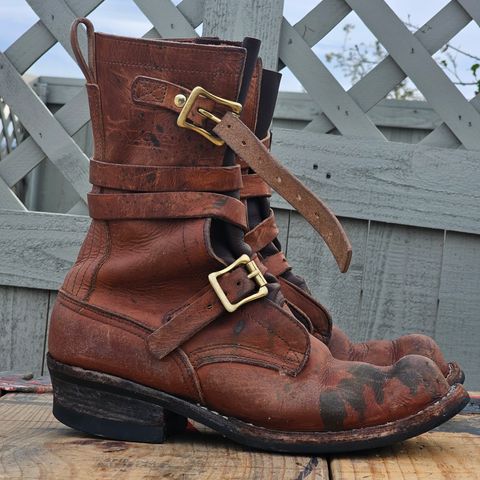 Photo by arriaga214 on December 1, 2024 of the Nicks Heritage TankerPro in Horween Natural Dublin.