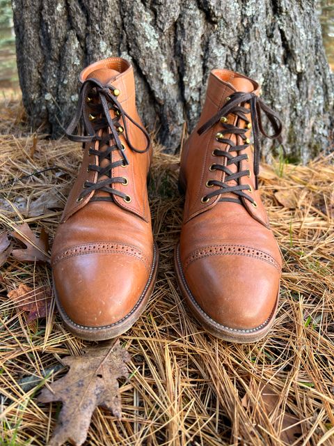Photo by cronmok on November 3, 2022 of the Iron Boots Devil Dog in Maryam Washed Natural Horsefront.