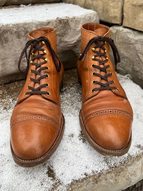 Photo by cronmok on December 3, 2022 of the Iron Boots Devil Dog in Maryam Washed Natural Horsefront.