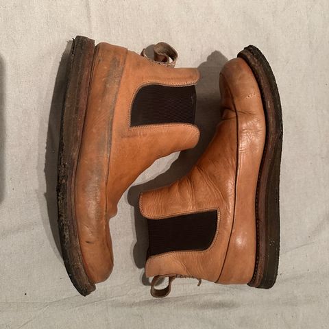 Photo by nothomeatl on March 6, 2026 of the Project Pandion PE1.2 in Vegetable Tanned Bovine.