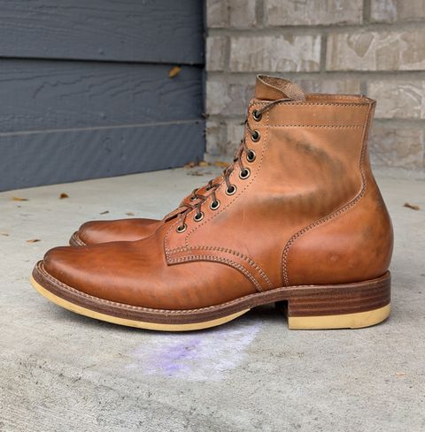 Photo by chilly on November 3, 2024 of the Flame Panda Service Boot in Maryam Natural Horsebutt.