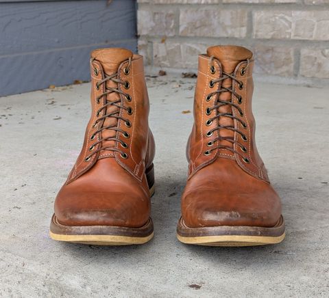 Photo by chilly on December 1, 2024 of the Flame Panda Service Boot in Maryam Natural Horsebutt.