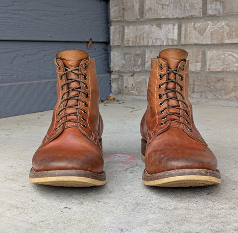 Photo by chilly on January 1, 2025 of the Flame Panda Service Boot in Maryam Natural Horsebutt.