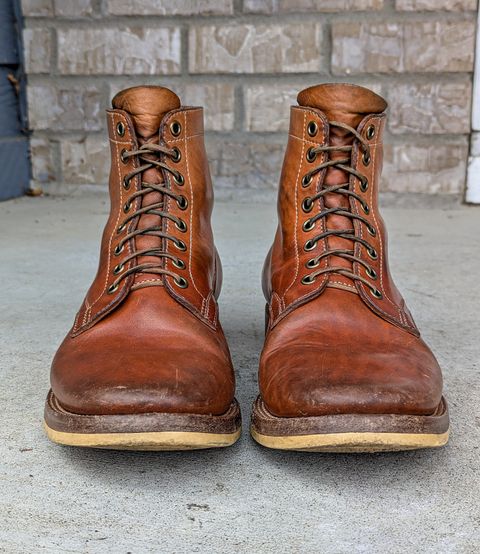 Photo by chilly on February 2, 2025 of the Flame Panda Service Boot in Maryam Natural Horsebutt.