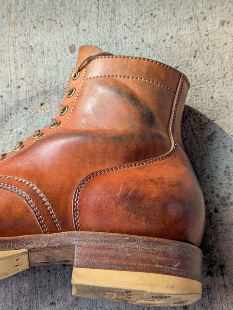 Photo by chilly on April 1, 2025 of the Flame Panda Service Boot in Maryam Natural Horsebutt.