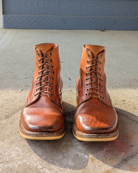 Photo by chilly on March 28, 2025 of the Flame Panda Service Boot in Maryam Natural Horsebutt.