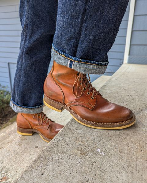 Photo by chilly on April 2, 2025 of the Flame Panda Service Boot in Maryam Natural Horsebutt.