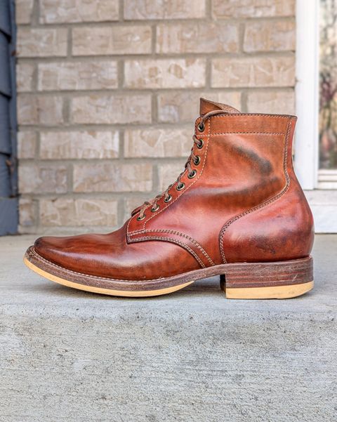 Photo by chilly on April 5, 2025 of the Flame Panda Service Boot in Maryam Natural Horsebutt.