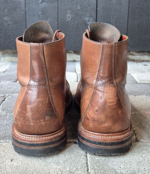 Photo by fjaagewaage on February 1, 2025 of the Grant Stone Brass Boot in Horween Dune Chromexcel.