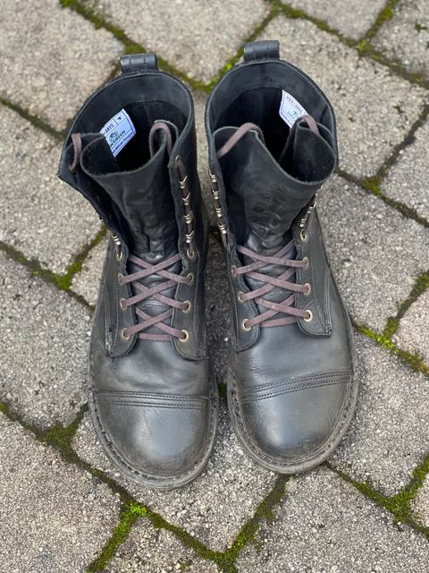Photo by fjaagewaage on October 15, 2025 of the Jim Green African Trooper Barefoot Boot in Houston Black.