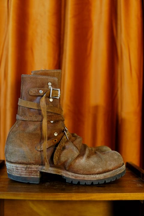 Photo by tekufu on April 2, 2025 of the Thomas Benjamin 008 in Hand-Dyed veg Tan Leather.