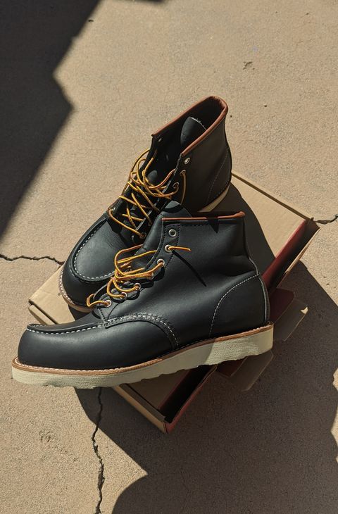Photo by tekufu on October 2, 2022 of the Red Wing Unlisted Model in Unlisted Leather.