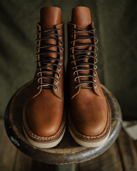 Photo by bradenmcglone on November 5, 2022 of the White's Rambler in Unknown Leather.