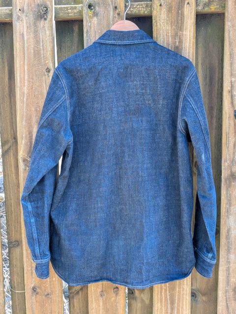 Photo by demo on March 1, 2025 of the Rogue Territory Service Shirt in 13.5oz Cryptic Indigo.