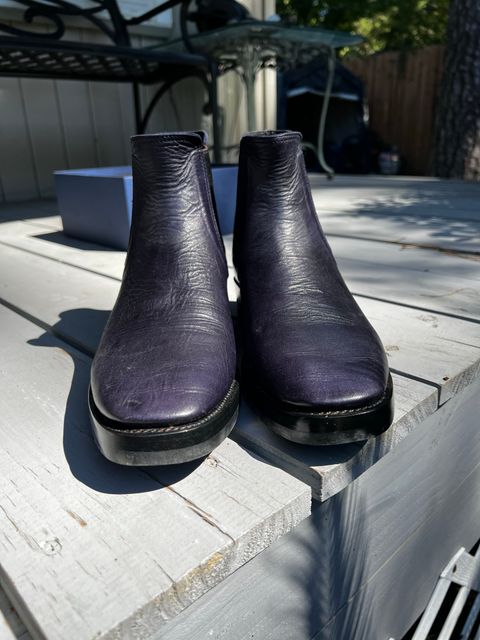 Photo by JonathonC on October 1, 2022 of the Benzein The Seventh Chelsea Boot in Shinki Purple Latigo Horsehide.