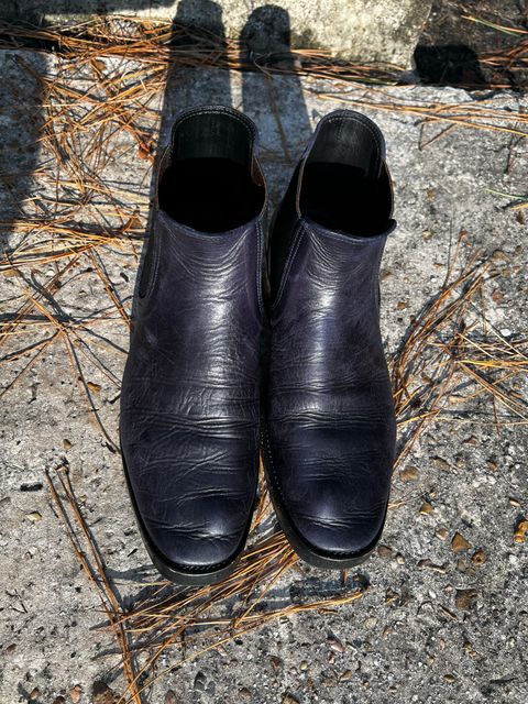 Photo by JonathonC on November 5, 2022 of the Benzein The Seventh Chelsea Boot in Shinki Purple Latigo Horsehide.