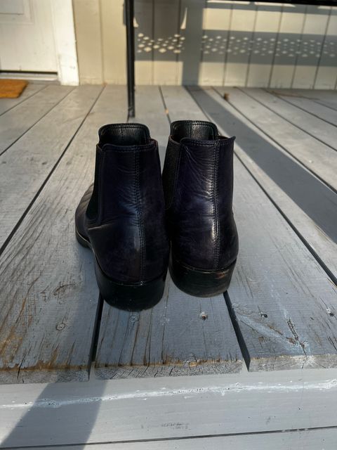 Photo by JonathonC on November 5, 2022 of the Benzein The Seventh Chelsea Boot in Shinki Purple Latigo Horsehide.