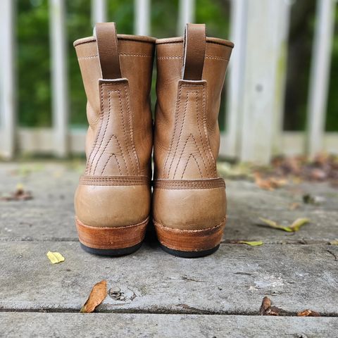 Photo by ShnyHntr91 on June 27, 2024 of the Nicks MTO in Horween, Sage Chromepak.