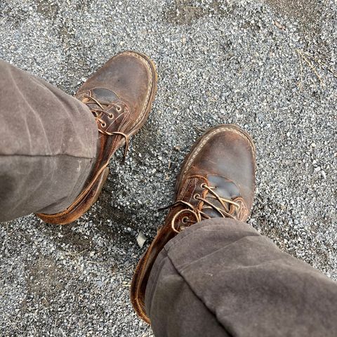 Photo by RyanAK on October 18, 2023 of the Nicks Urban Logger in Horween Dark Brown Waxed Flesh.
