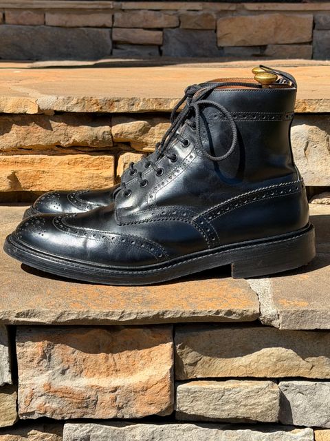Photo by escapedTexan on February 28, 2026 of the Tricker's Stow Country Boot in Black Calf.