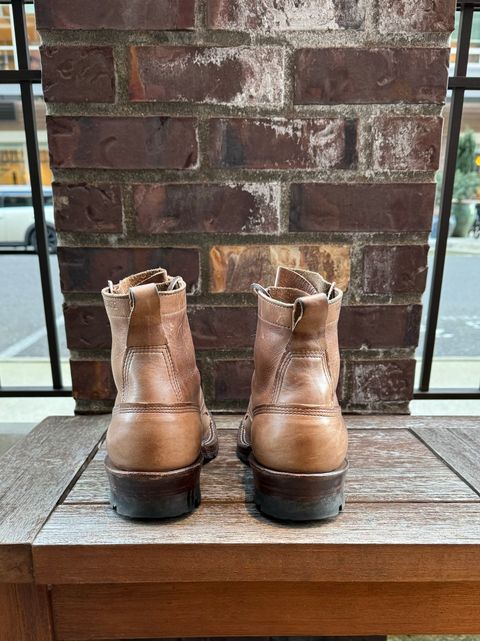 Photo by tylers.hobby on March 6, 2024 of the White's 350 Cruiser in Horween Natural Chromexcel.