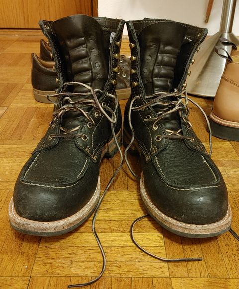 Photo by Exsufflicate on November 6, 2022 of the Truman Upland Boot in Law Tanning Black Big Horn Shrunken Bison.
