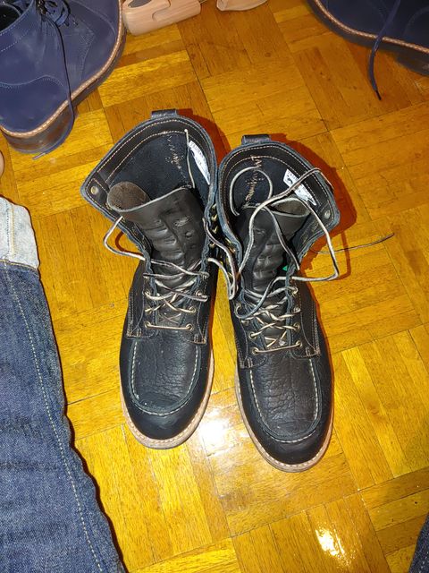 Photo by Exsufflicate on December 6, 2022 of the Truman Upland Boot in Law Tanning Black Big Horn Shrunken Bison.