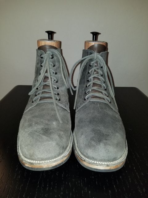Photo by EzSteve on March 6, 2023 of the Viberg Service Boot in C.F. Stead Anthracite Waxed Roughout.