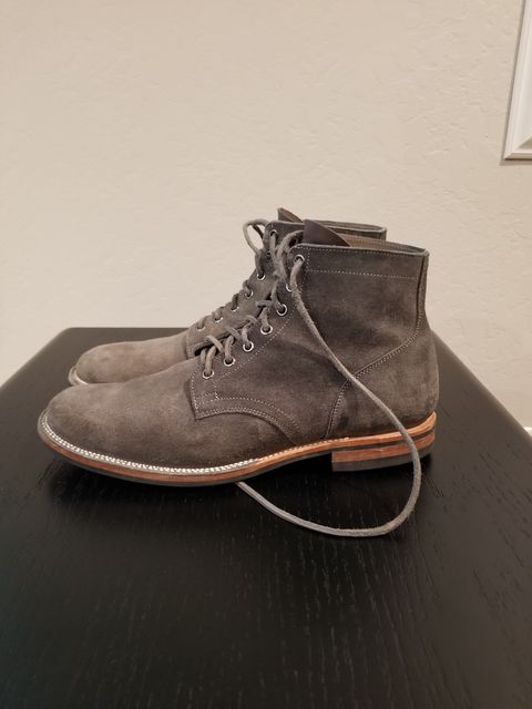 Photo by EzSteve on April 6, 2023 of the Viberg Service Boot in C.F. Stead Anthracite Waxed Roughout.