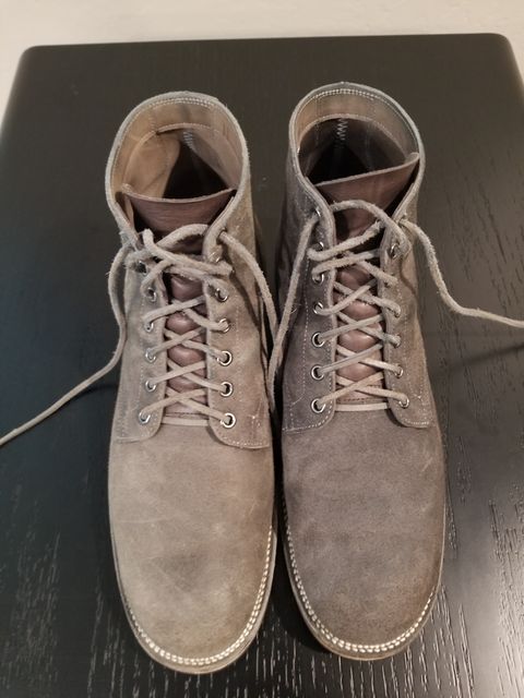 Photo by EzSteve on April 6, 2023 of the Viberg Service Boot in C.F. Stead Anthracite Waxed Roughout.
