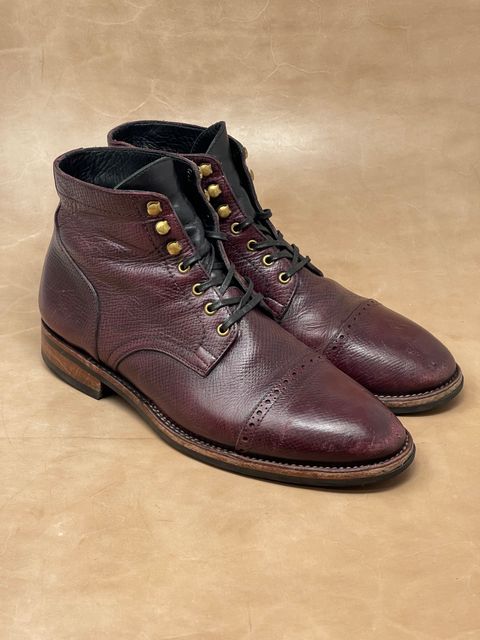 Photo by ifticar2 on February 5, 2024 of the Blkbrd Shoemaker Luchador Service Boot in Horween Dark Burgundy Pioneer Reindeer.
