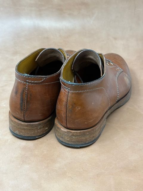Photo by ifticar2 on February 6, 2025 of the Oldspeed MFG Derby in Horween Russet Horsehide Strips.