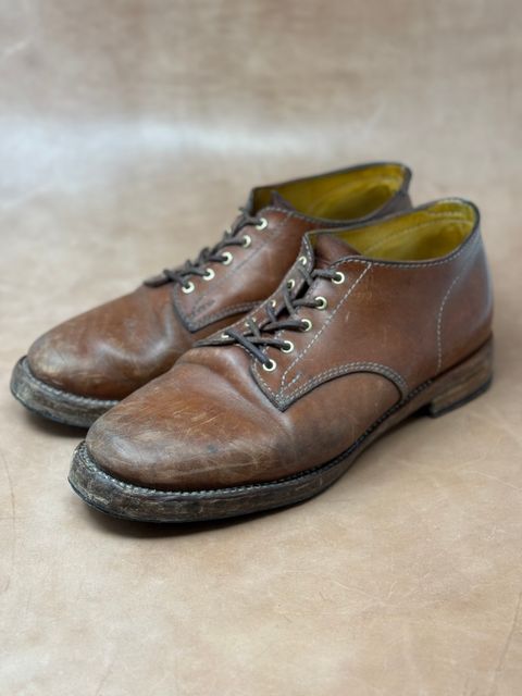 Photo by ifticar2 on February 6, 2025 of the Oldspeed MFG Derby in Horween Russet Horsehide Strips.