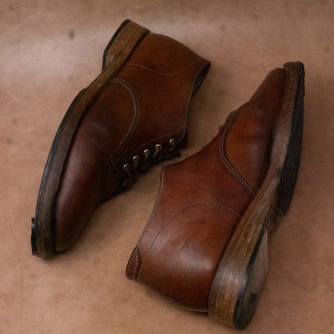 Photo by ifticar2 on March 5, 2025 of the Oldspeed MFG Derby in Horween Russet Horsehide Strips.