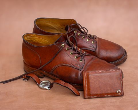 Photo by ifticar2 on April 3, 2025 of the Oldspeed MFG Derby in Horween Russet Horsehide Strips.