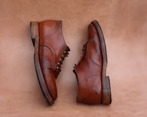 Photo by ifticar2 on April 3, 2025 of the Oldspeed MFG Derby in Horween Russet Horsehide Strips.