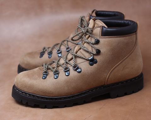 Photo by ifticar2 on October 5, 2025 of the Paraboot Avoriaz in Maryam Natural Waxed Reverse Horsebutt.