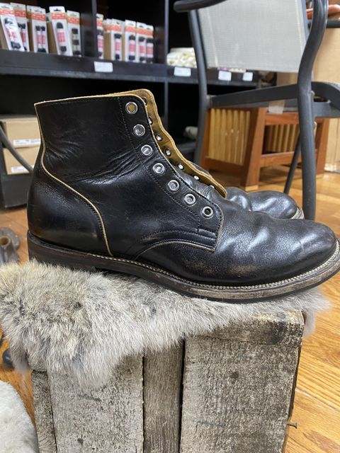 Photo by blackandbrownblues on January 5, 2022 of the Viberg Service Boot in Shinki Black Oiled Horsebutt.