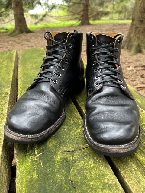 Photo by blackandbrownblues on May 6, 2022 of the Viberg Service Boot in Shinki Black Oiled Horsebutt.