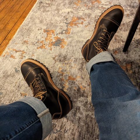 Photo by TylerA_1 on December 7, 2022 of the Truman Upland Boot in Horween Black Waxed Flesh.